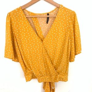 Ambercrombie yellow polka-dot, short-sleeve small
